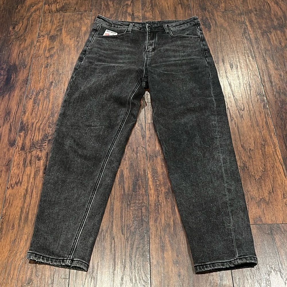 Fashion jeans washed out black modengual off white patch in pocket size 27 EUC